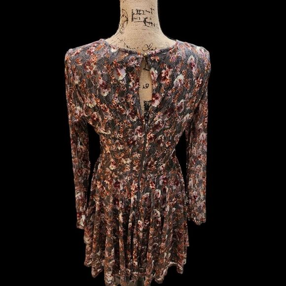 Rewind Sleeved Skater Dress Womens SZ Medium Lace Grunge Whimsygoth Fairy Punk - Picture 2 of 4